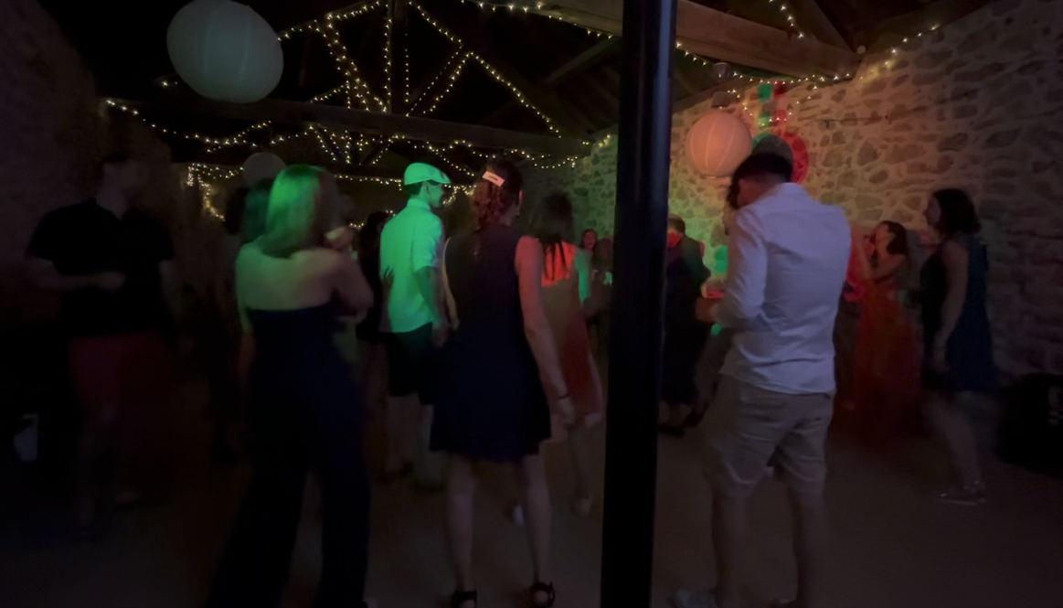 Référence réelle DJ Manelya · Anniversaire privé en salle